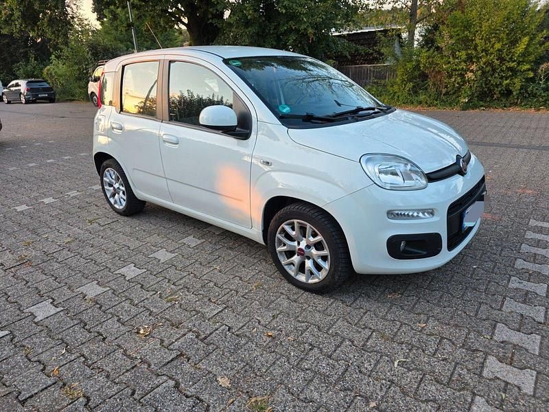 Weiß Gebraucht 2018 Fiat Panda Lounge Kleinwagen | 8.500 € (Superpreis) - Bild 1/4