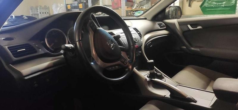 Gebraucht Honda Accord Elegance 156 PS (114 kW) 2010 Silber Kombi