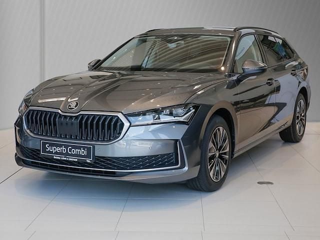 Gebraucht Skoda Superb Selection 150 PS (110 kW) 2024 Graphitegrau metallic Kombi