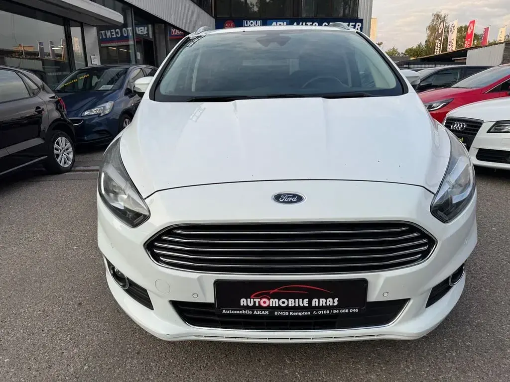 Gebraucht Ford S-MAX Titanium 150 PS (110 kW) 2015 Frostweiß Van / Kleinbus