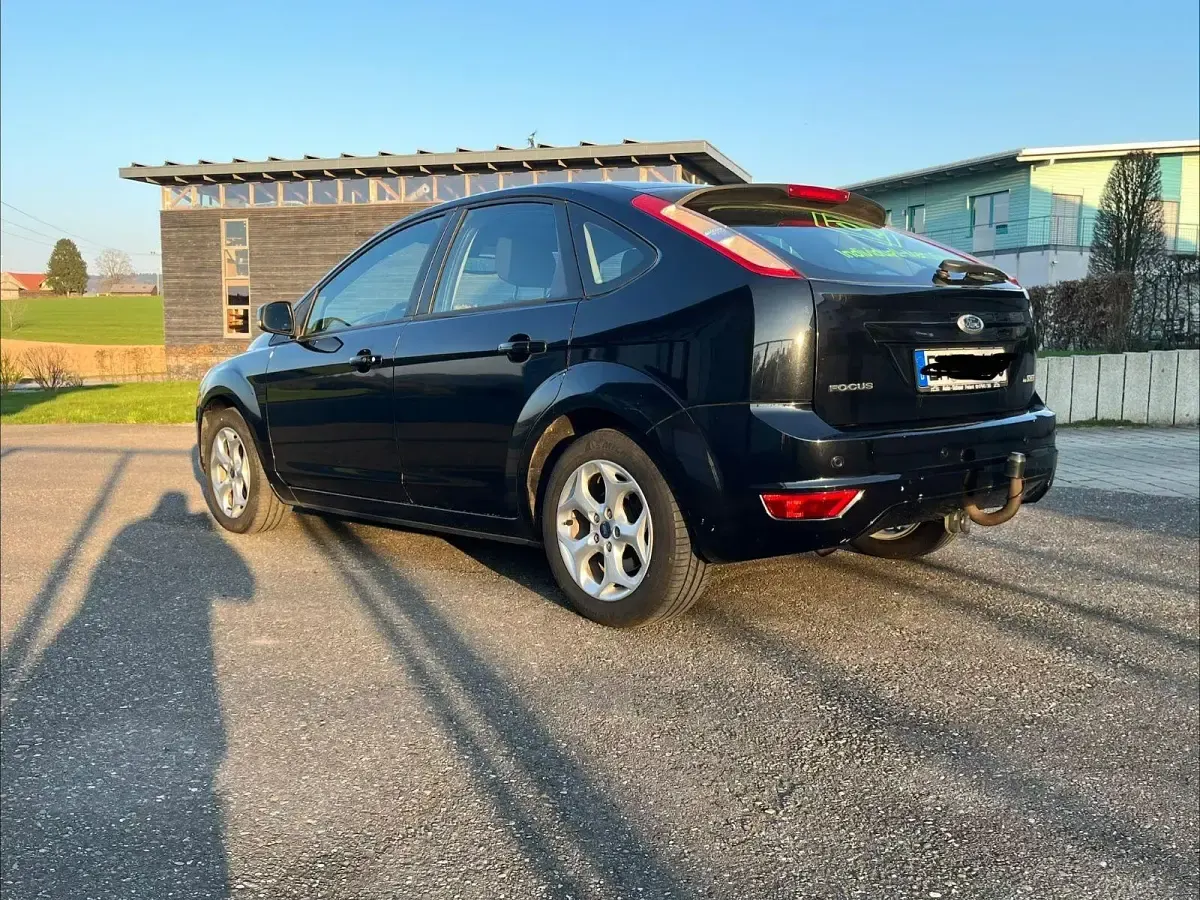 Gebraucht Ford Focus Style 145 PS (106 kW) 2008 Schwarz Limousine