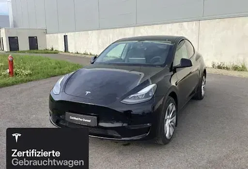 Second-hand Tesla Model Y 273 kW (372 CP) 2023 Negru SUV