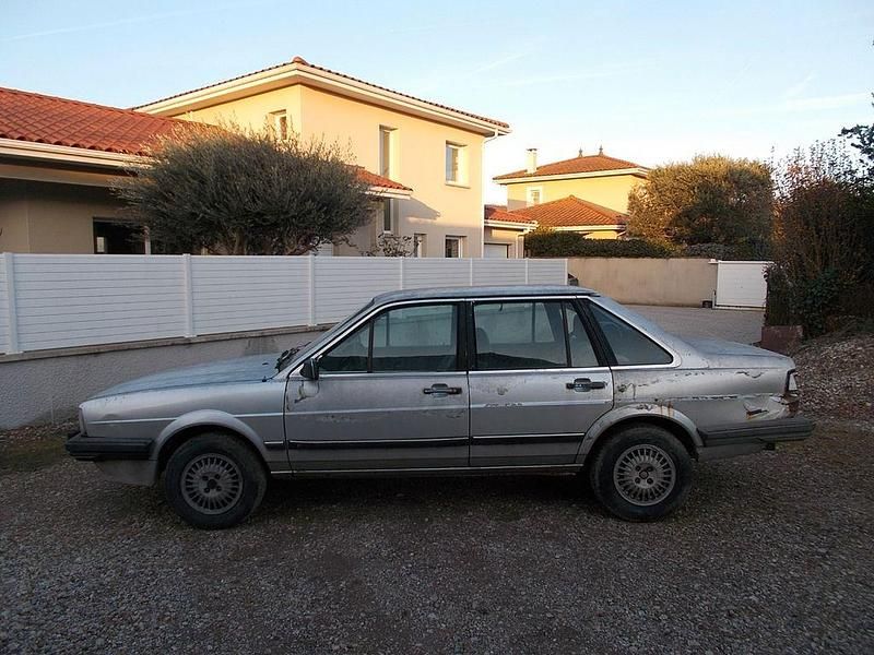Gebraucht VW Santana 116 PS (85 kW) 1982 Silber Limousine