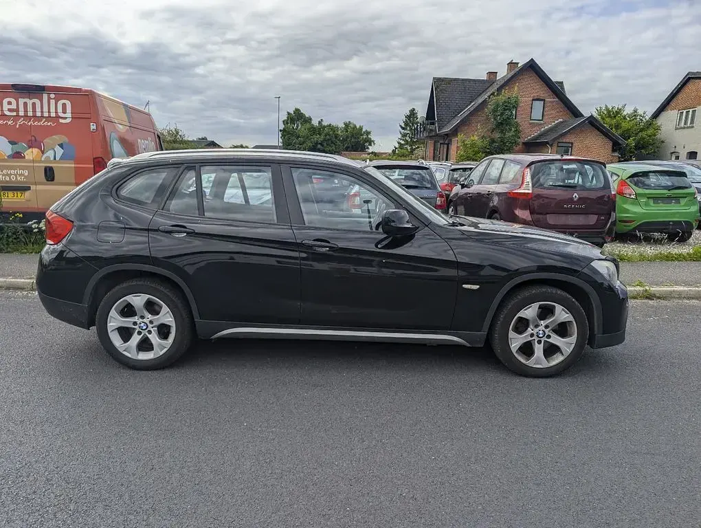 Gebraucht BMW X1 143 PS (105 kW) 2012 Schwarz SUV