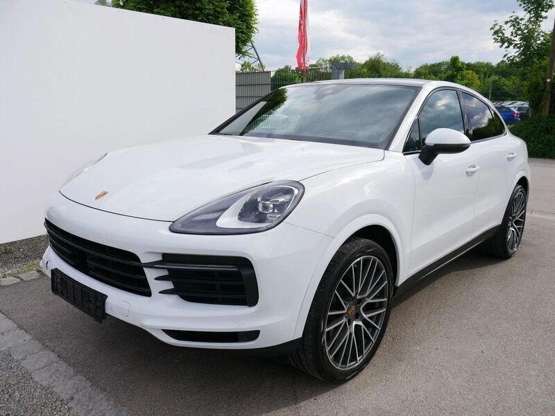 Weiss Gebraucht 2022 Porsche Cayenne SUV | 78.049 € (Teuer) - Bild 1/4
