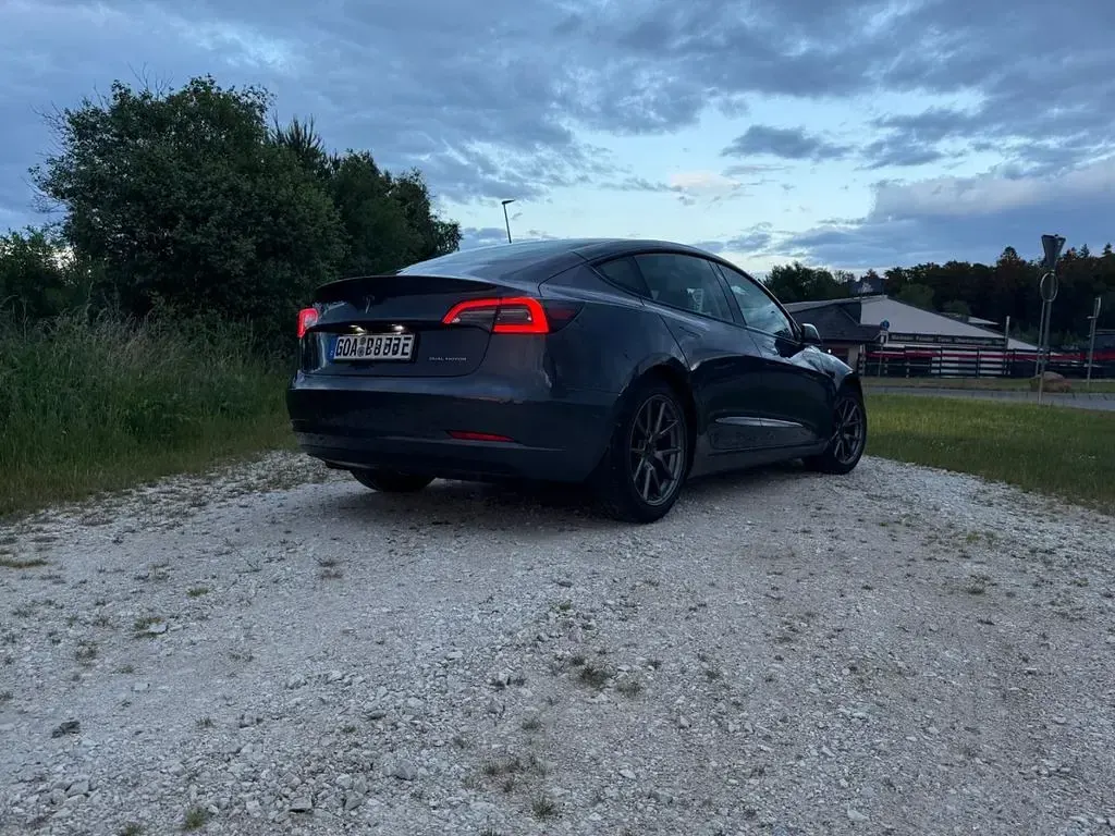 Gebraucht Tesla Model 3 366 kW (498 PS) 2022 Grau Limousine