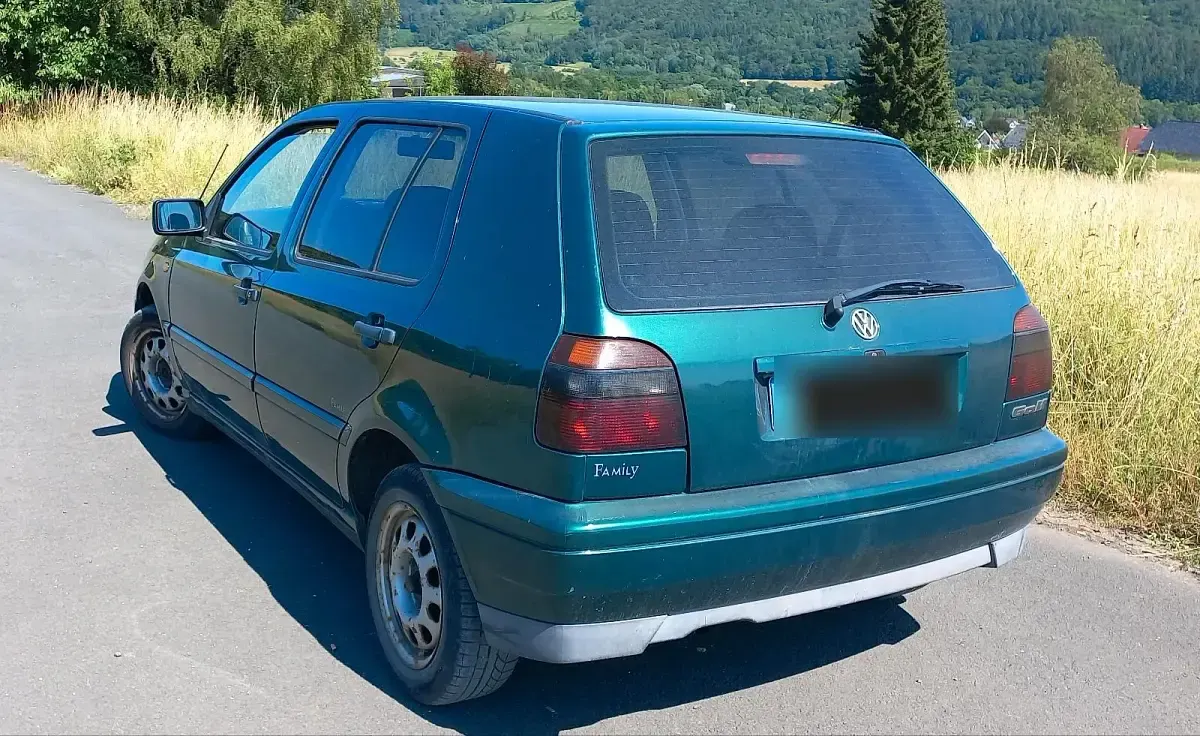 Gebraucht VW Golf III 75 PS (55 kW) 1997 Grün Limousine