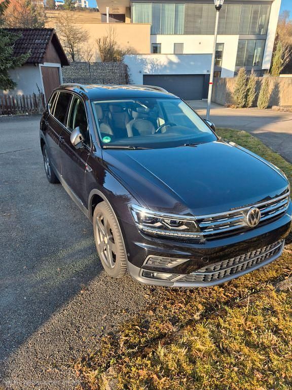 Gebraucht VW Tiguan Allspace Highline 239 PS (175 kW) 2018 Schwarz SUV
