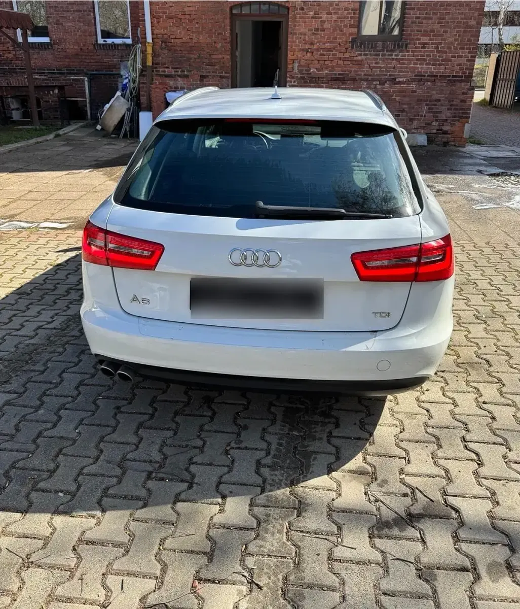 Używany Audi A6 177 KM (130 kW) 2012 Biały Kombi