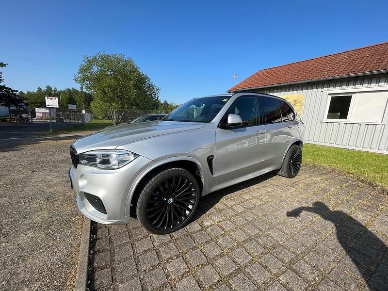 Grau Gebraucht 2014 BMW X5 Sport Line SUV | 27.000 € (Fairer Preis) - Bild 1/4