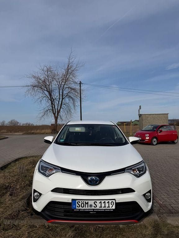 Gebraucht Toyota RAV4 Edition-S 197 PS (144 kW) 2018 Weiß SUV
