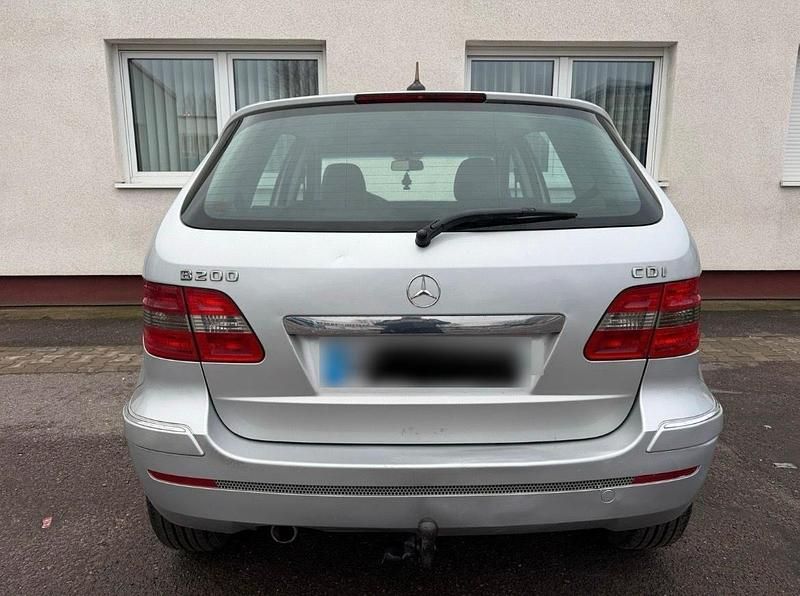 Gebraucht Mercedes B200 103 PS (75 kW) 2007 Silber Van / Kleinbus