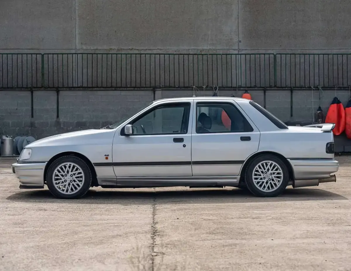 Gebraucht Ford Sierra 220 PS (161 kW) 1991 Silber Limousine