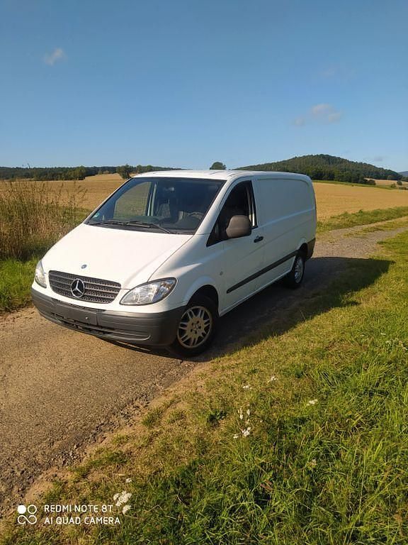 Weiß Gebraucht 2004 Mercedes Vito Van / Kleinbus | 2.650 € (Guter Preis) - Bild 1/4