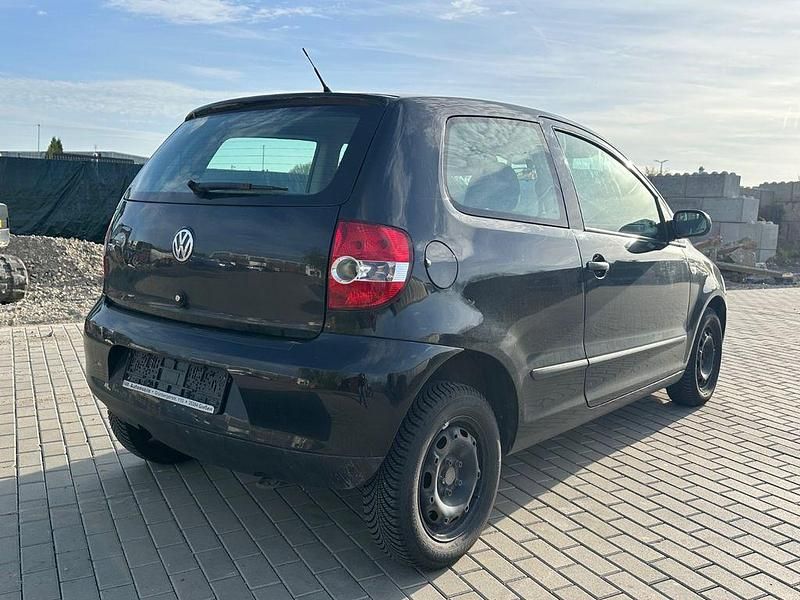 Second-hand VW Fox Basis 54 CP (39 kW) 2008 Negru Hatchback