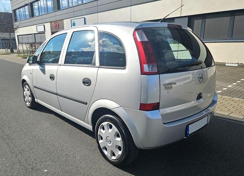 Gebraucht Opel Meriva 87 PS (63 kW) 2004 Silber Van / Kleinbus
