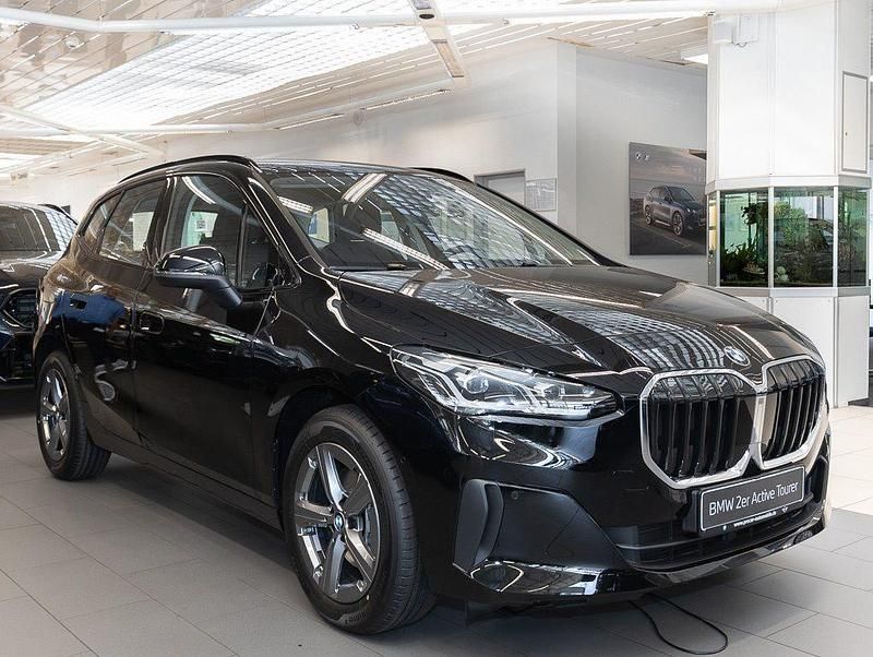 Gebraucht BMW 216 122 PS (89 kW) 2025 Schwarz uni Van / Kleinbus