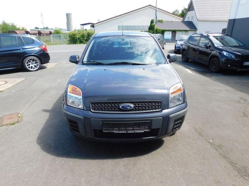 Grau Gebraucht 2011 Ford Fusion Ambiente Kleinwagen | 3.250 € (Guter Preis) - Bild 1/4