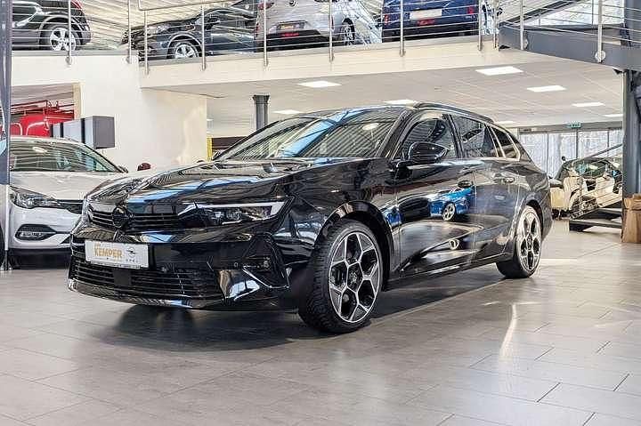 Gebraucht Opel Astra Ultimate 131 PS (96 kW) 2024 Schwarz Kombi