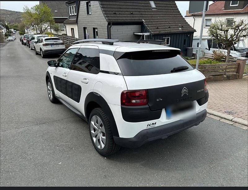 Gebraucht Citroën C4 82 PS (60 kW) 2015 Weiß Limousine