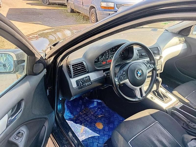 Gebraucht BMW 320 177 PS (130 kW) 2002 Grau Kombi