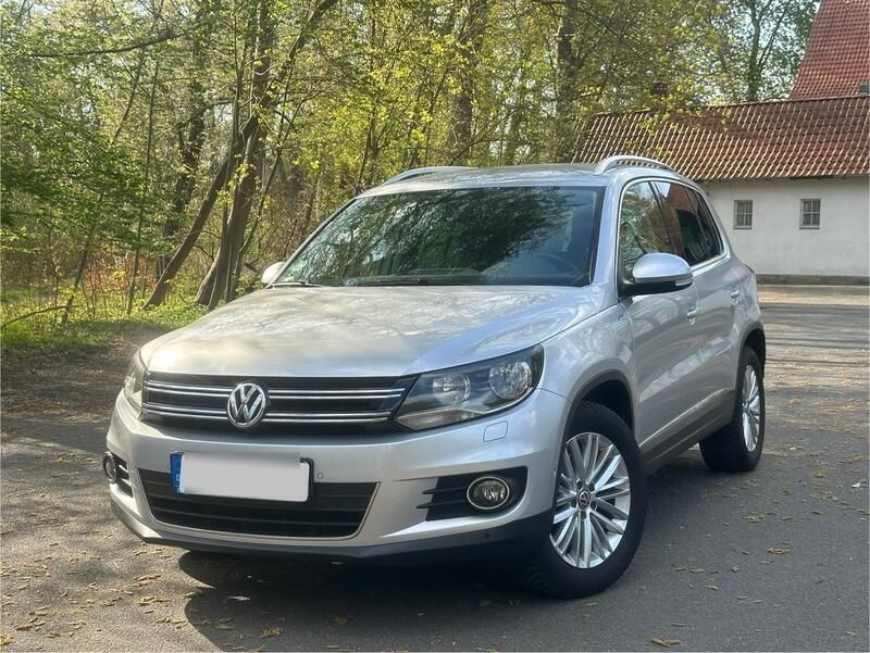 Silber Gebraucht 2014 VW Tiguan Cup SUV | 10.800 € (Fairer Preis) - Bild 1/4