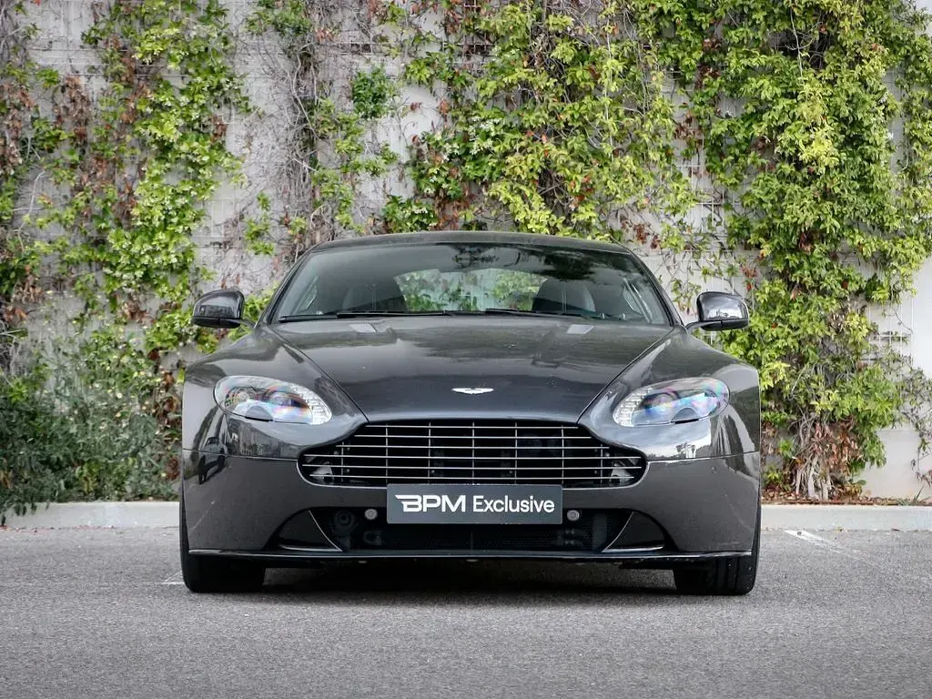 Second-hand Aston Martin V8 Vantage 2018 Gri Coupe