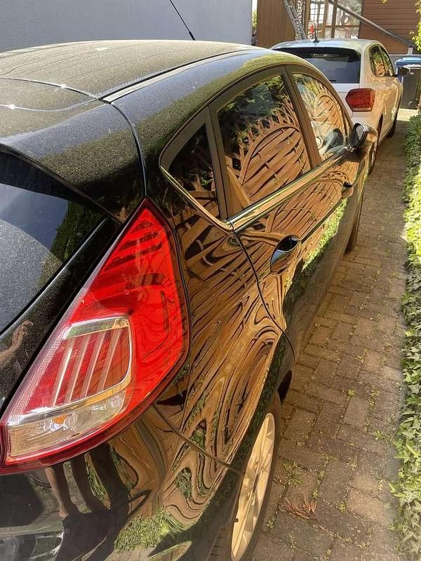 Gebraucht Ford Fiesta Titanium 125 PS (91 kW) 2017 Schwarz Kleinwagen