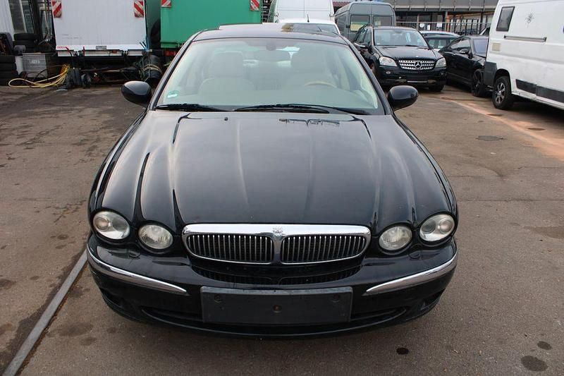 Gebraucht Jaguar X-type Executive 131 PS (96 kW) 2004 Schwarz Limousine
