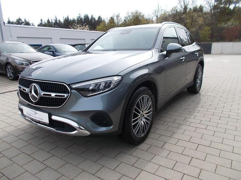 Gebraucht Mercedes GLC220 197 PS (144 kW) 2023 Grau SUV
