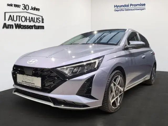 Meta blue / mic Gebraucht 2024 Hyundai i20 Prime Limousine | 24.490 € (Etwas zu teuer) - Bild 1/4