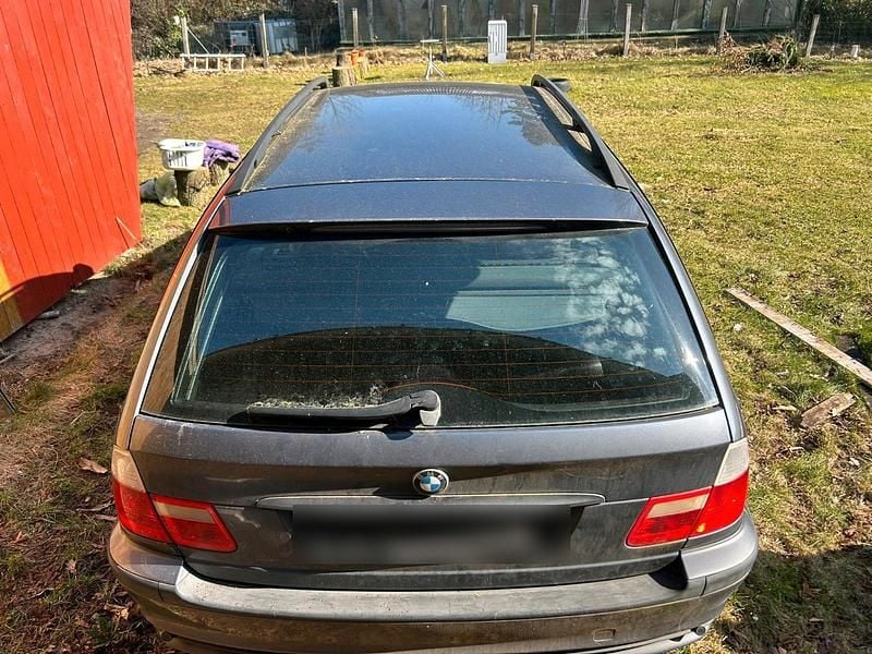 Gebraucht BMW 318 143 PS (105 kW) 2003 Grau Kombi