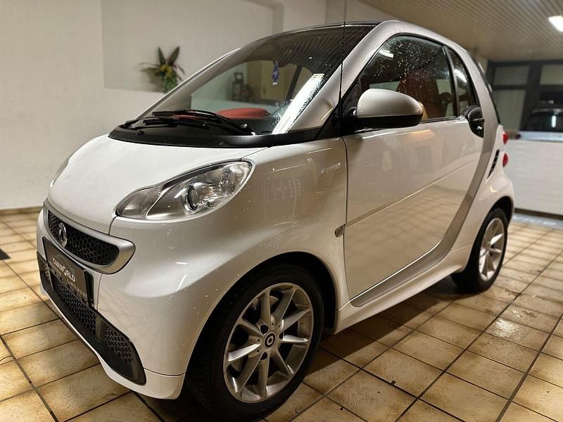 Gebraucht Smart ForTwo Coupé 71 PS (52 kW) 2014 Weiß Coupé