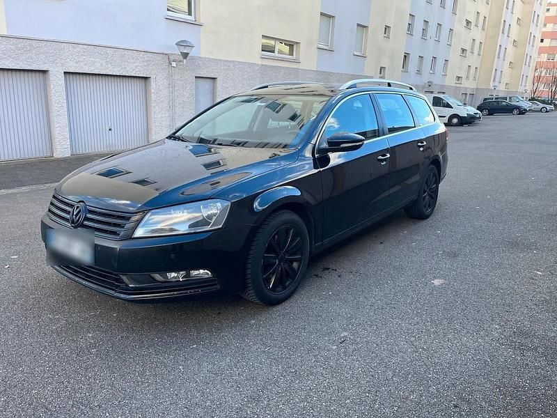 Gebraucht VW Passat 105 PS (77 kW) 2012 Schwarz Kombi
