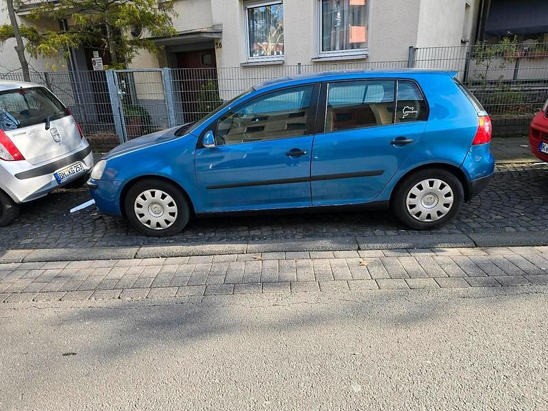 Gebraucht VW Golf 75 PS (55 kW) 2005 Blau Limousine