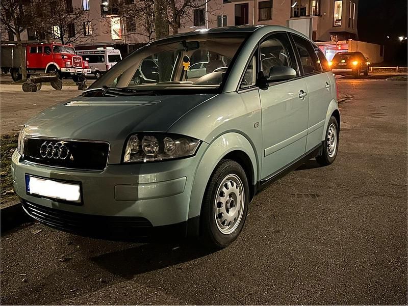Silber Gebraucht 2001 Audi A2 Kleinwagen | 2.200 € (Superpreis) - Bild 1/4
