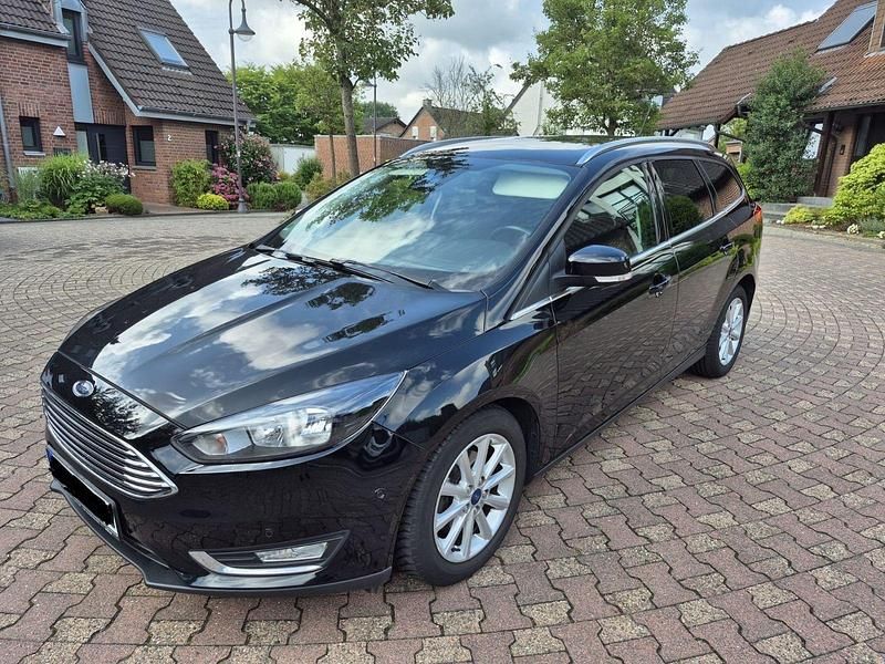 Schwarz Gebraucht 2018 Ford Focus Basis Kombi | 10.900 € (Fairer Preis) - Bild 1/4