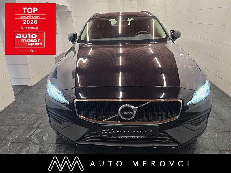 Gebraucht Volvo V60 163 PS (119 kW) 2022 Black stone Kombi