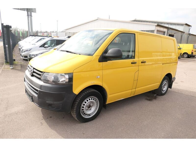 Gebraucht VW T5 84 PS (61 kW) 2013 Ginstergelb r1032 Van