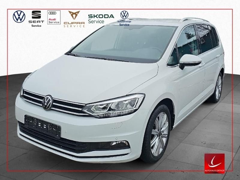 Gebraucht VW Touran Highline 150 PS (110 kW) 2022 Weiß Van / Kleinbus
