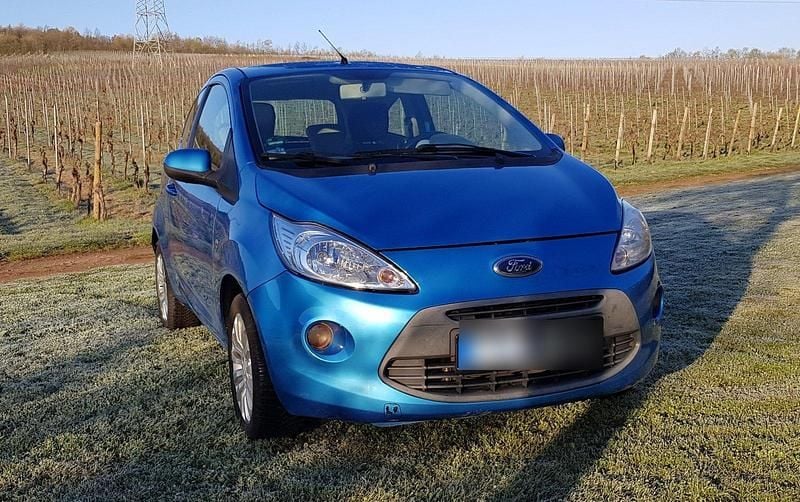 Second-hand Ford Ka 70 CP (51 kW) 2008 Albastru Hatchback
