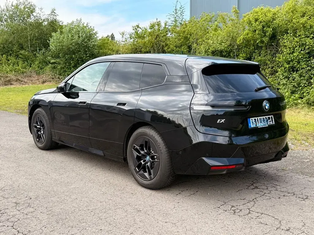 Gebraucht BMW iX Sport Line 239 kW (326 PS) 2024 Schwarz SUV