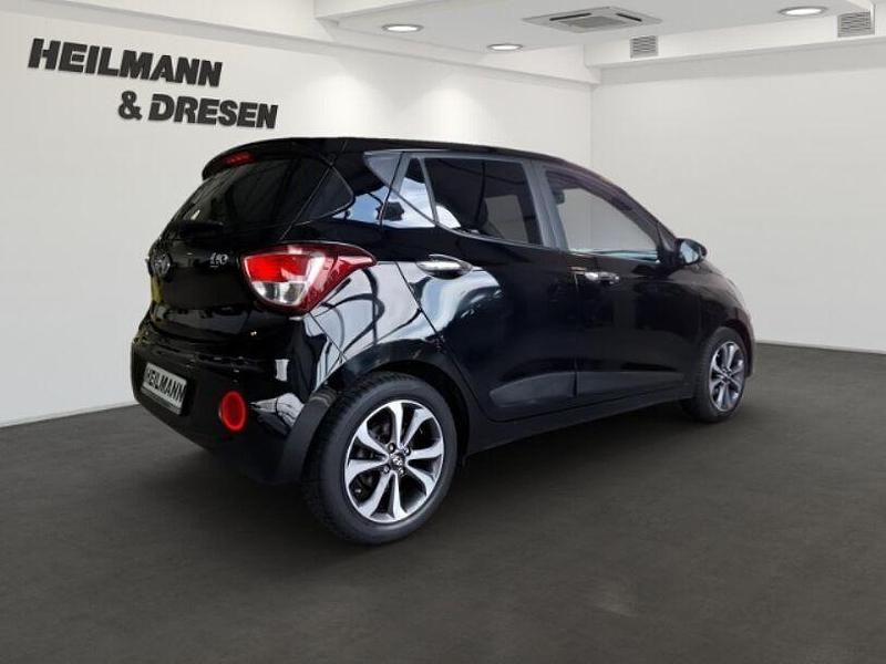 Gebraucht Hyundai i10 Style 87 PS (63 kW) 2017 Schwarz Kleinwagen