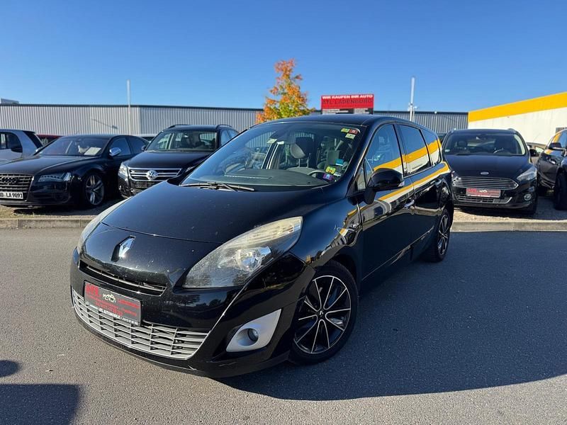 Sternenschwarz Gebraucht 2012 Renault Scénic III Bose Edition Van / Kleinbus | 2.950 € - Bild 1/4