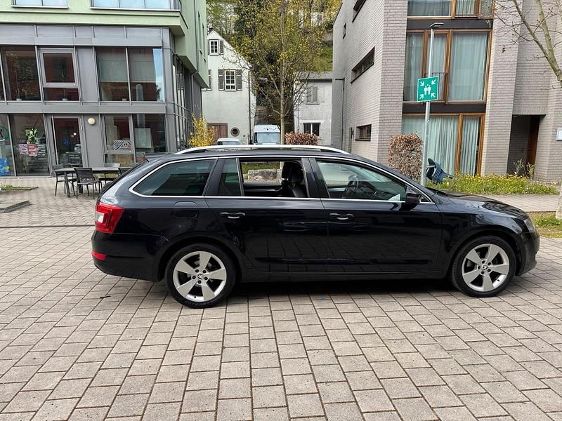 Gebraucht Skoda Octavia 150 PS (110 kW) 2014 Schwarz Kleinwagen