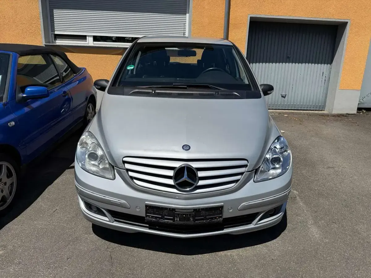 Gebraucht Mercedes B200 136 PS (100 kW) 2005 Polarsilber  metalliclack Van / Kleinbus