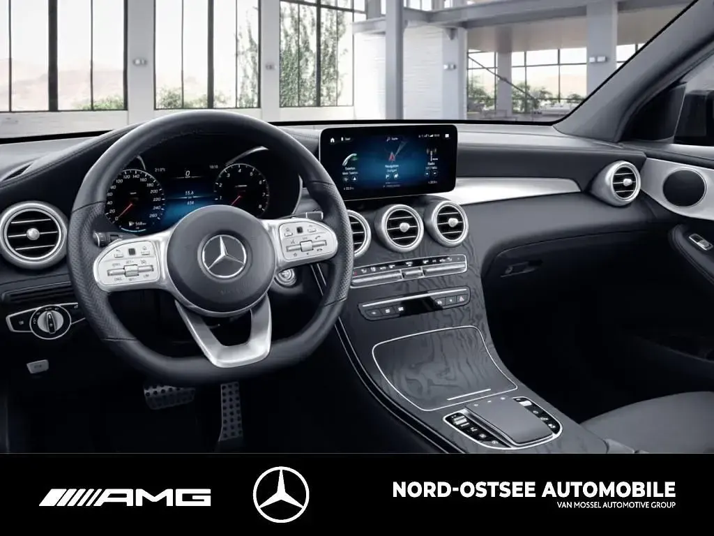 Gebraucht Mercedes GLC200 AMG 197 PS (144 kW) 2022 Unilack schwarz SUV
