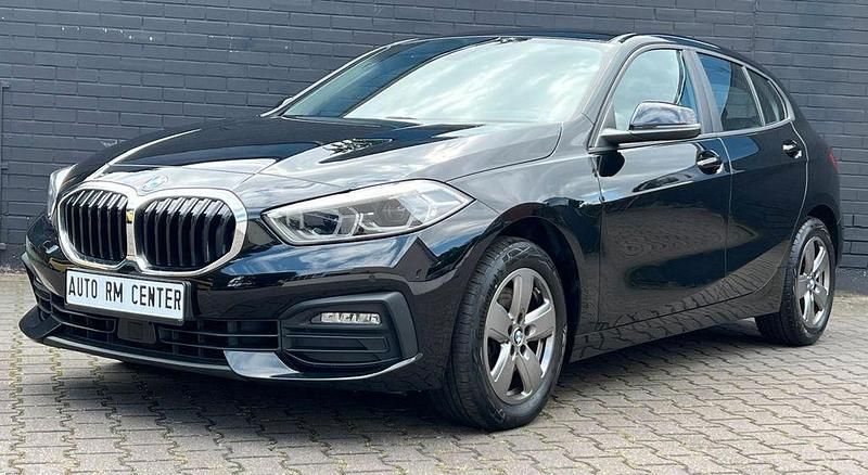 Schwarz Gebraucht 2020 BMW 118 Advantage Kleinwagen | 18.099 € (Fairer Preis) - Bild 1/4
