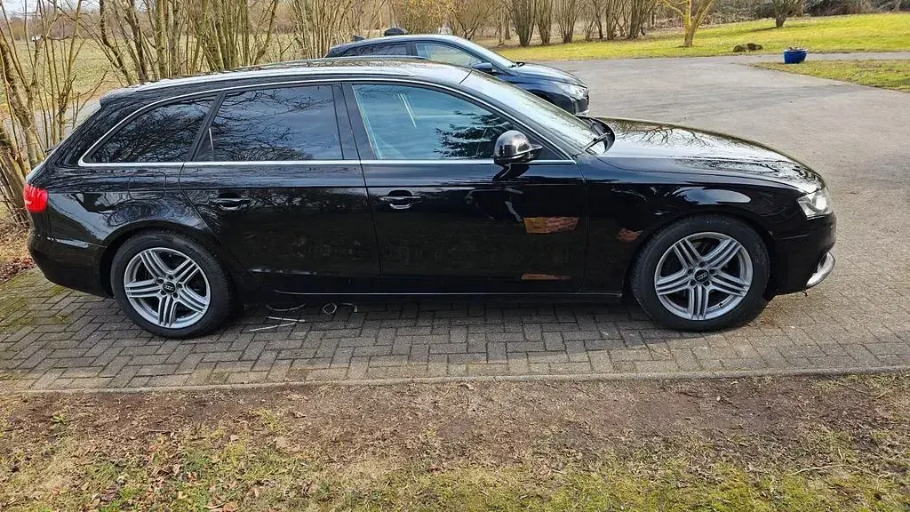 Gebraucht Audi A4 Attraction 143 PS (105 kW) 2008 Schwarz Kombi