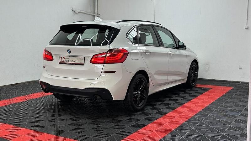 Gebraucht BMW 220 Active Tourer M Sport 192 PS (141 kW) 2016 Weiß Van / Kleinbus